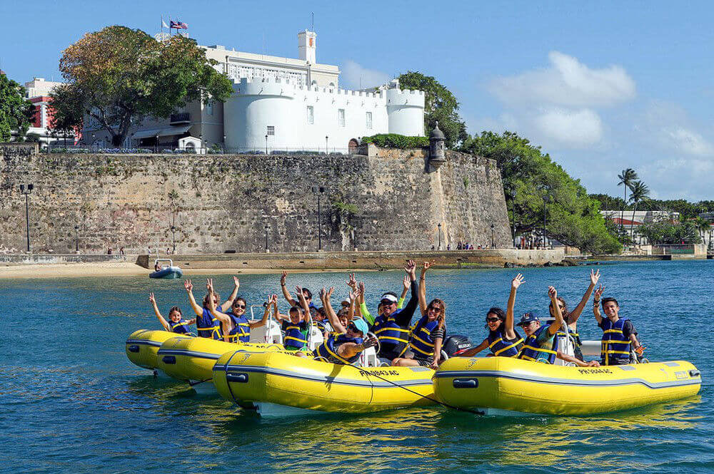 Aventura en Mini Barcos en San Juan